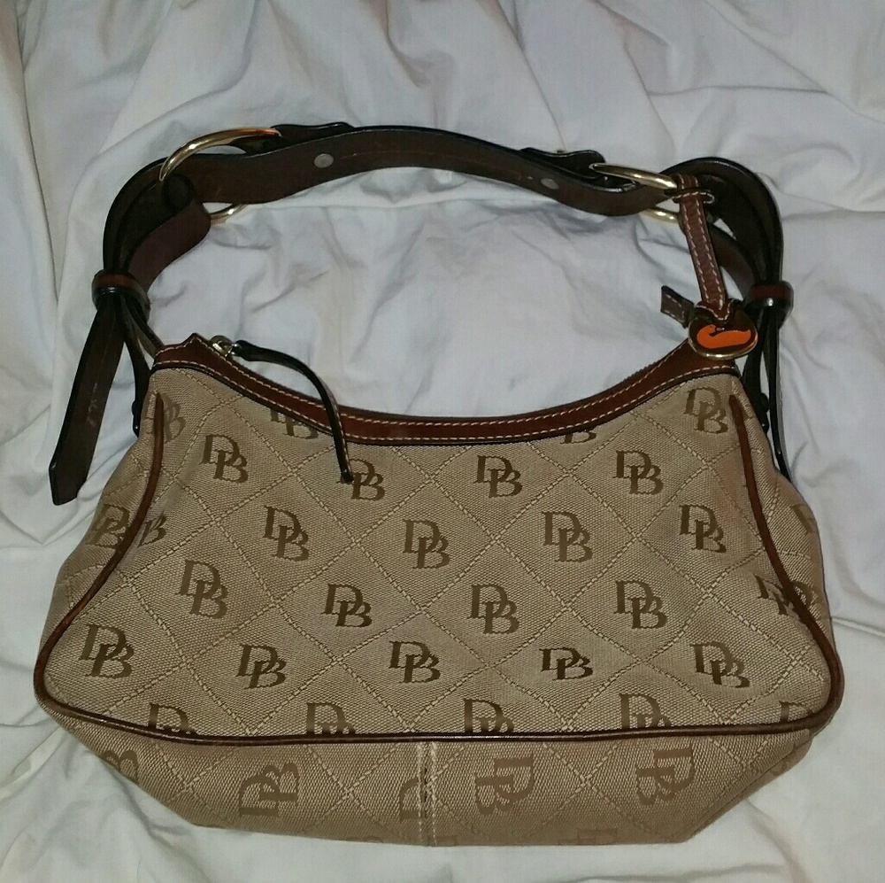 Dooney & Bourke purse